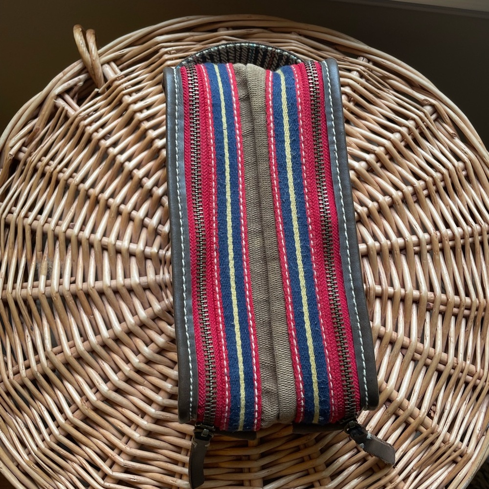 Gap toiletries bag